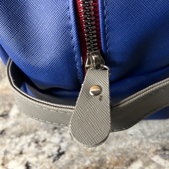 Rae Dunn Dizmos. travel / toiletry bag for men. New without tags - Picture 5 of 8